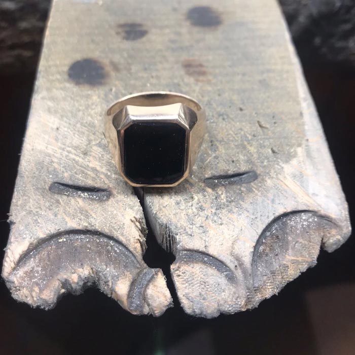 Signet-ring-to-be-re-modelled.jpg
